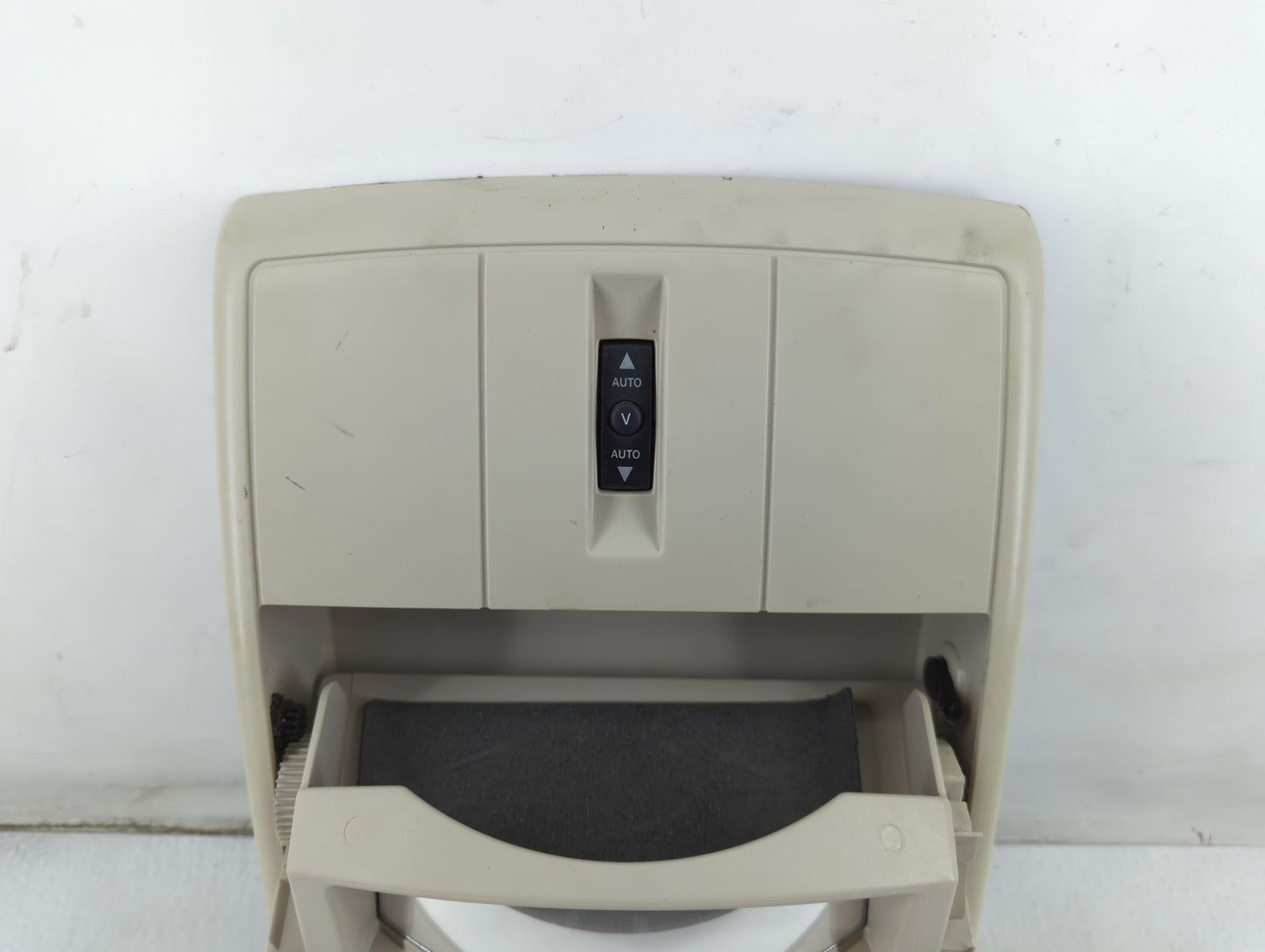 2012-2019 Dodge Journey Overhead Roof Console 889052 - Oemusedautoparts1.com