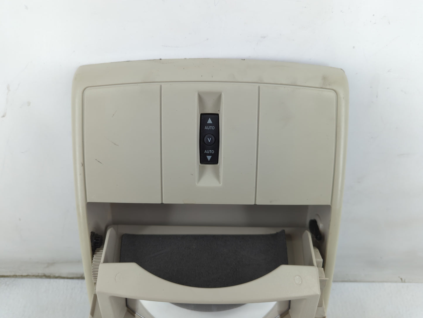 2012-2019 Dodge Journey Overhead Roof Console 889052 - Oemusedautoparts1.com