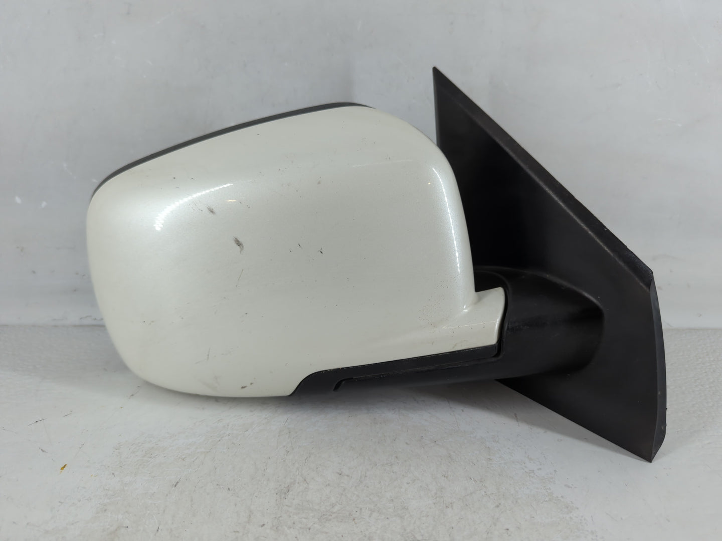 2014 Dodge Journey Passenger Side View Mirror - Right Door Mirror OEM Used - Oemusedautoparts1.com
