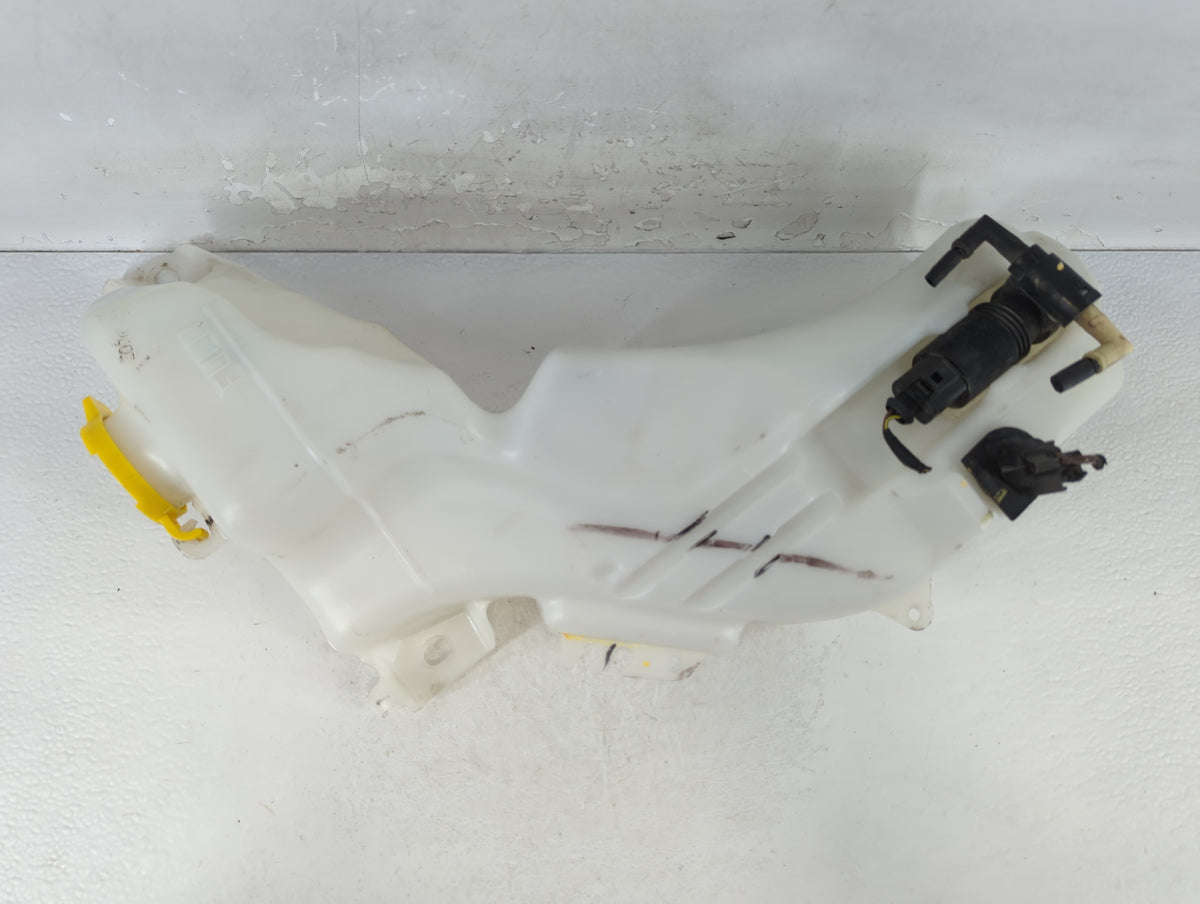 2014 Dodge Journey Windshield Washer Fluid Reservoir Bottle 929057 - Oemusedautoparts1.com
