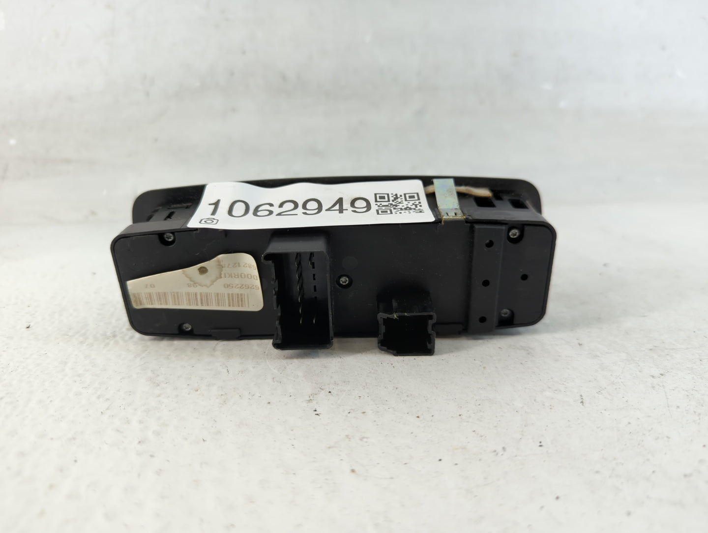 2014 Dodge Ram 1500 Master Power Window Switch Replacement Driver Side Left P/N:68212784AA Fits Fits 2012 2013 2015 2016 OEM