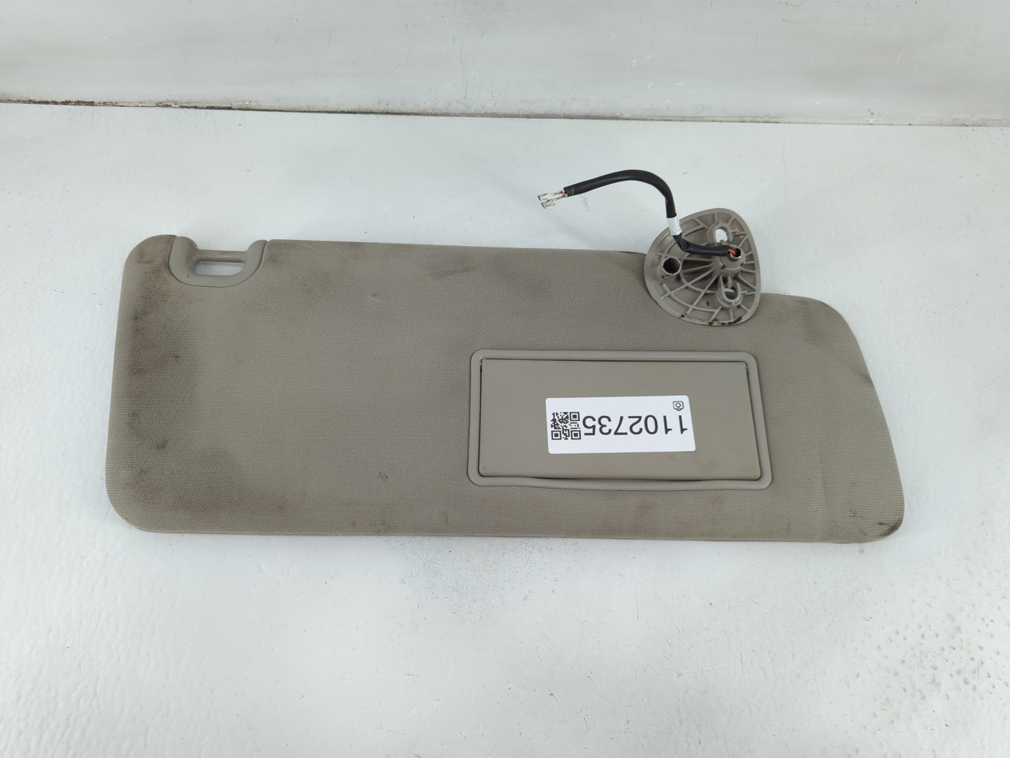 2014 Dodge Ram 1500 Sun Visor Shade Replacement Passenger Right Mirror Fits Fits 2013 2015 2016 2017 2018 OEM Used Auto Part