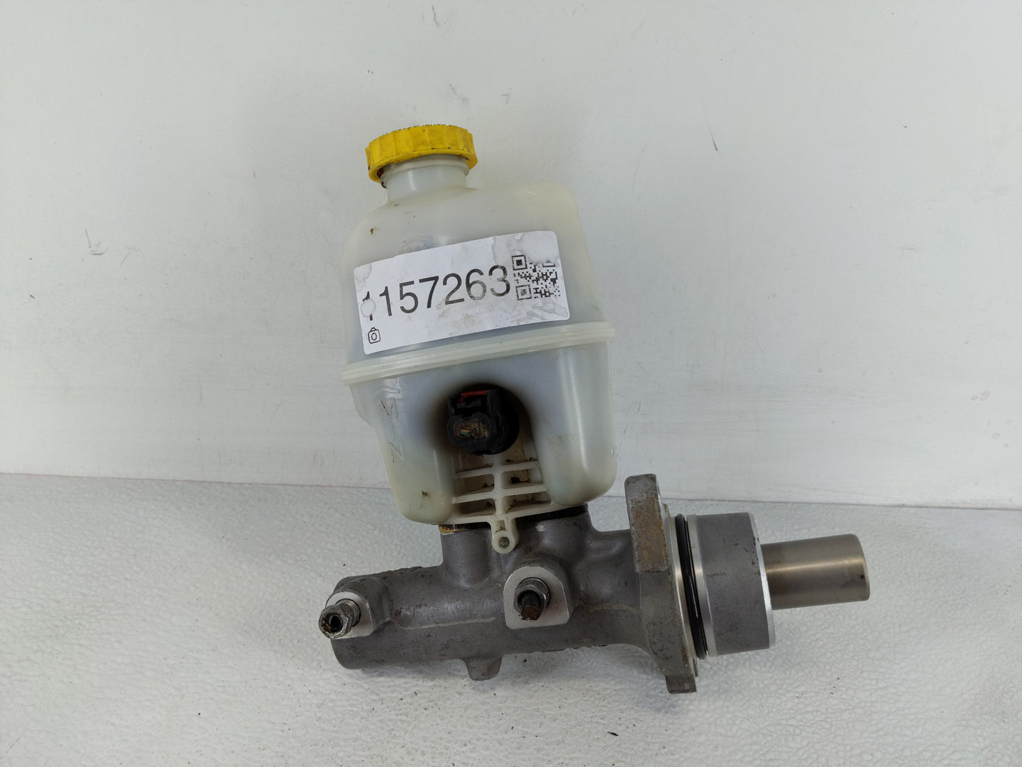 2007-2008 Dodge Ram 1500 Brake Master Cylinder - Oemusedautoparts1.com