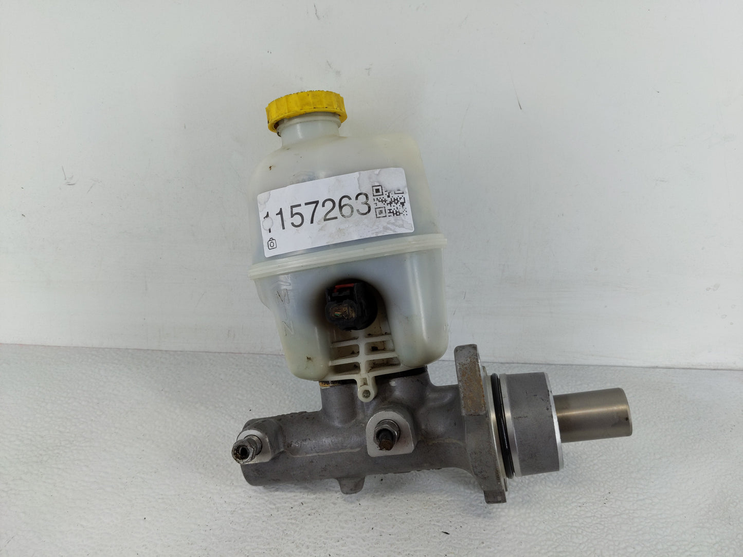2007-2008 Dodge Ram 1500 Brake Master Cylinder - Oemusedautoparts1.com