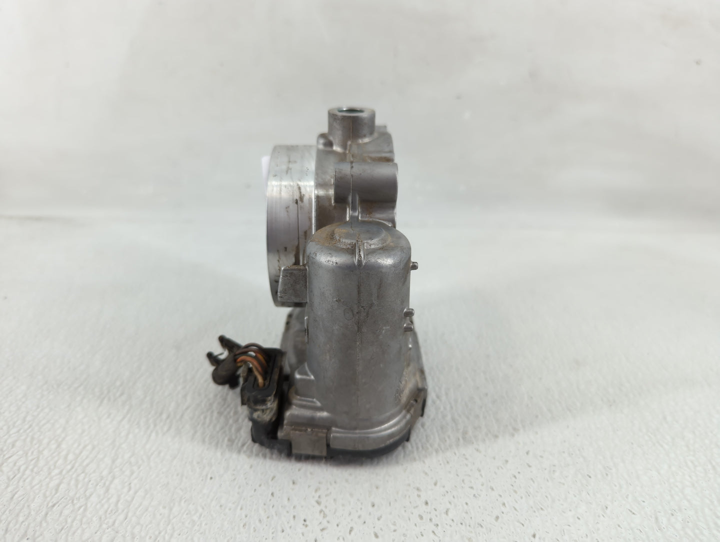 2014 Dodge Ram 1500 Throttle Body P/N:05184349AC Fits Fits 2011 2012 2013 2015 2016 2017 2018 2019 2020 2021 2022 OEM Used A