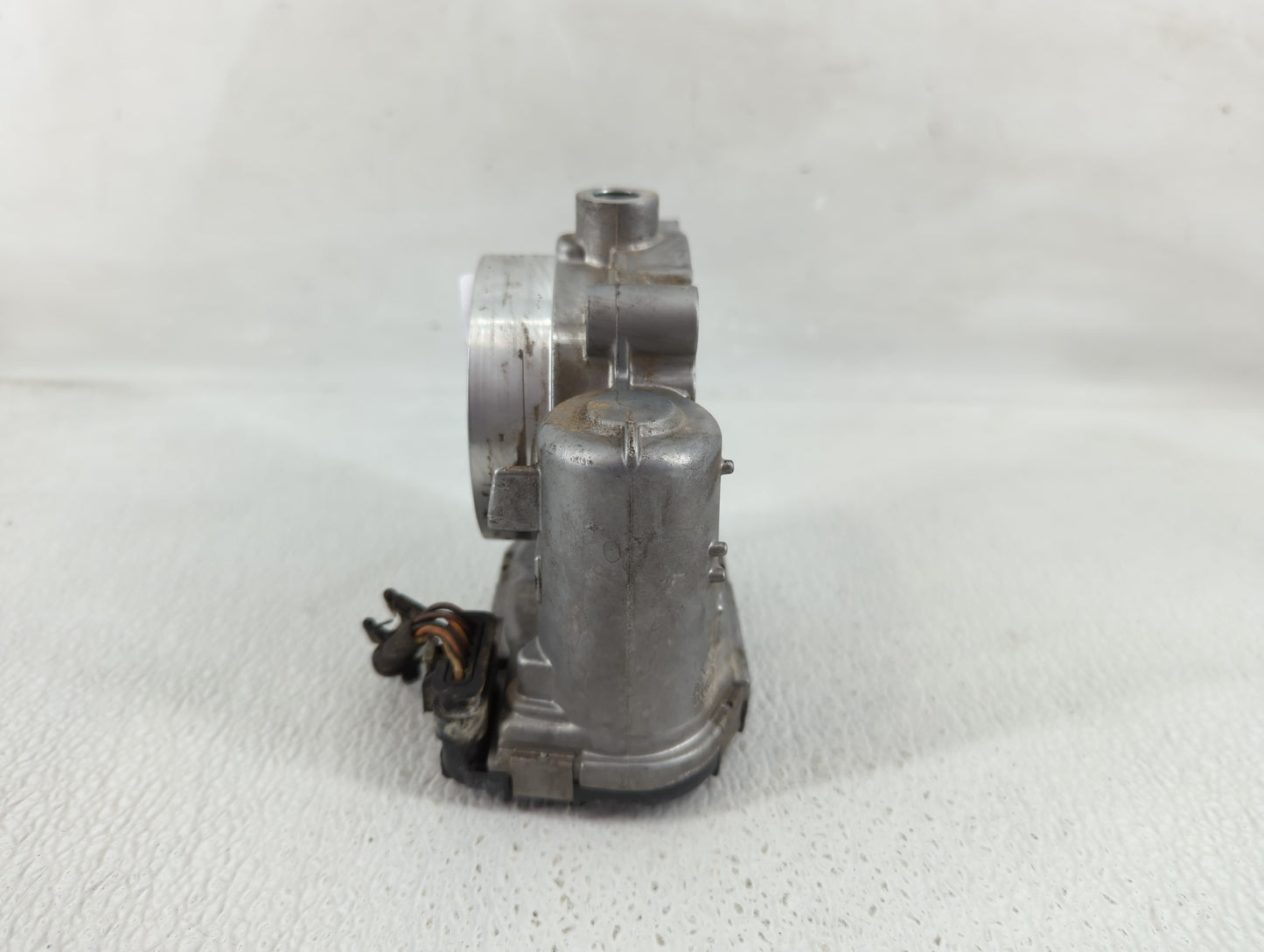 2014 Dodge Ram 1500 Throttle Body P/N:05184349AC Fits Fits 2011 2012 2013 2015 2016 2017 2018 2019 2020 2021 2022 OEM Used A