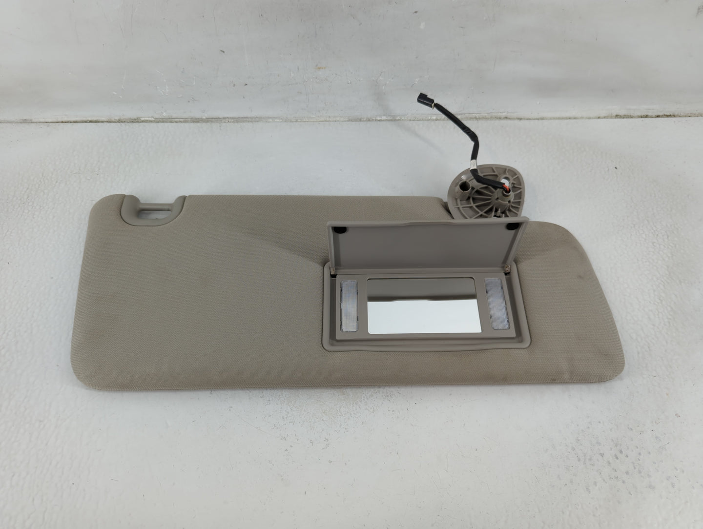 2014 Dodge Ram 1500 Sun Visor Shade Replacement Passenger Right Mirror Fits Fits 2013 2015 2016 2017 2018 OEM Used Auto Part