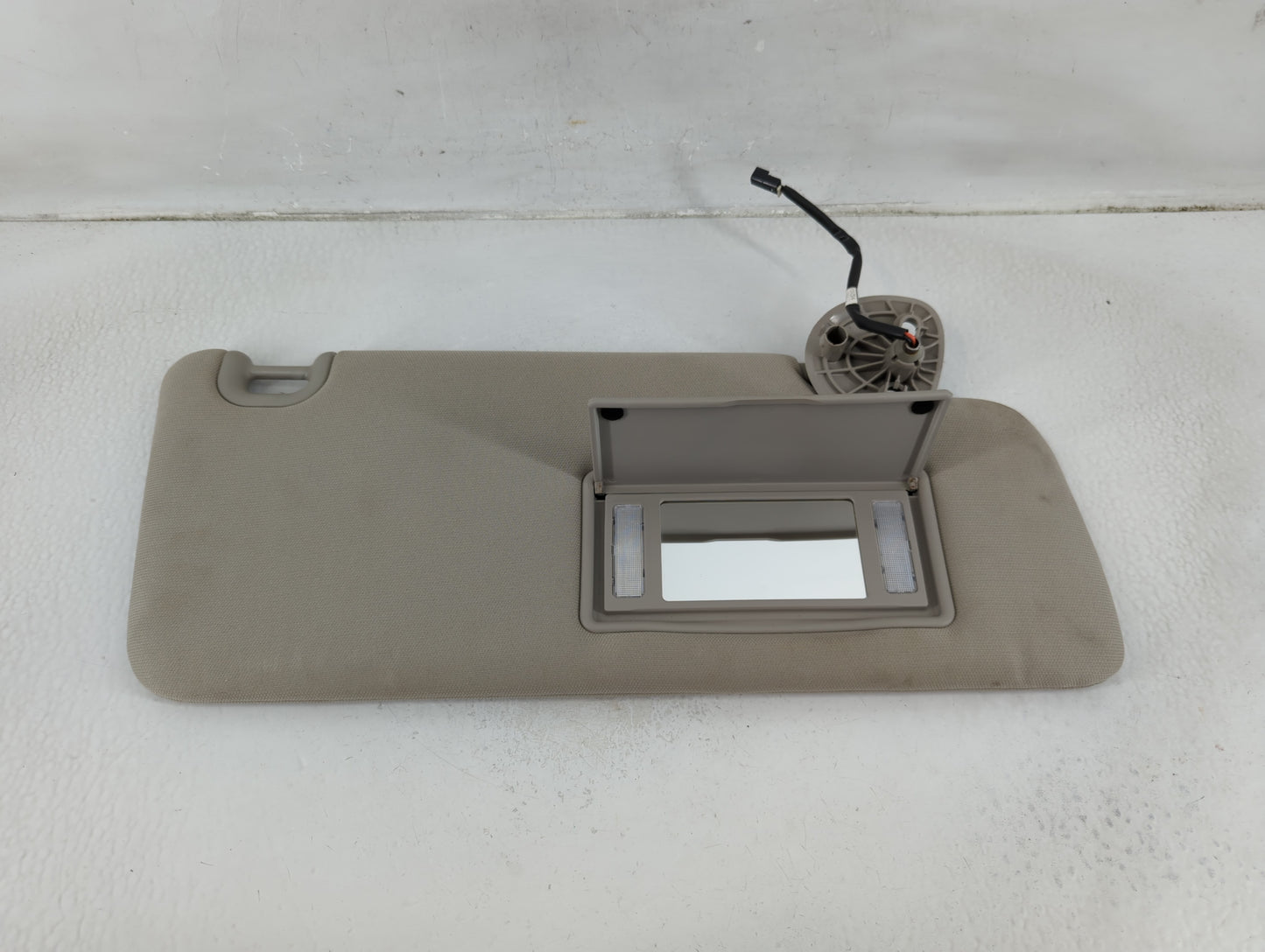 2014 Dodge Ram 1500 Sun Visor Shade Replacement Passenger Right Mirror Fits Fits 2013 2015 2016 2017 2018 OEM Used Auto Part