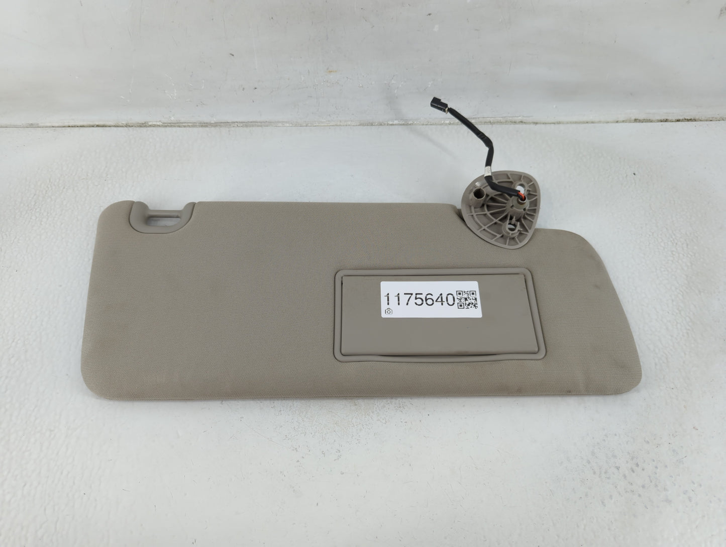 2014 Dodge Ram 1500 Sun Visor Shade Replacement Passenger Right Mirror Fits Fits 2013 2015 2016 2017 2018 OEM Used Auto Part