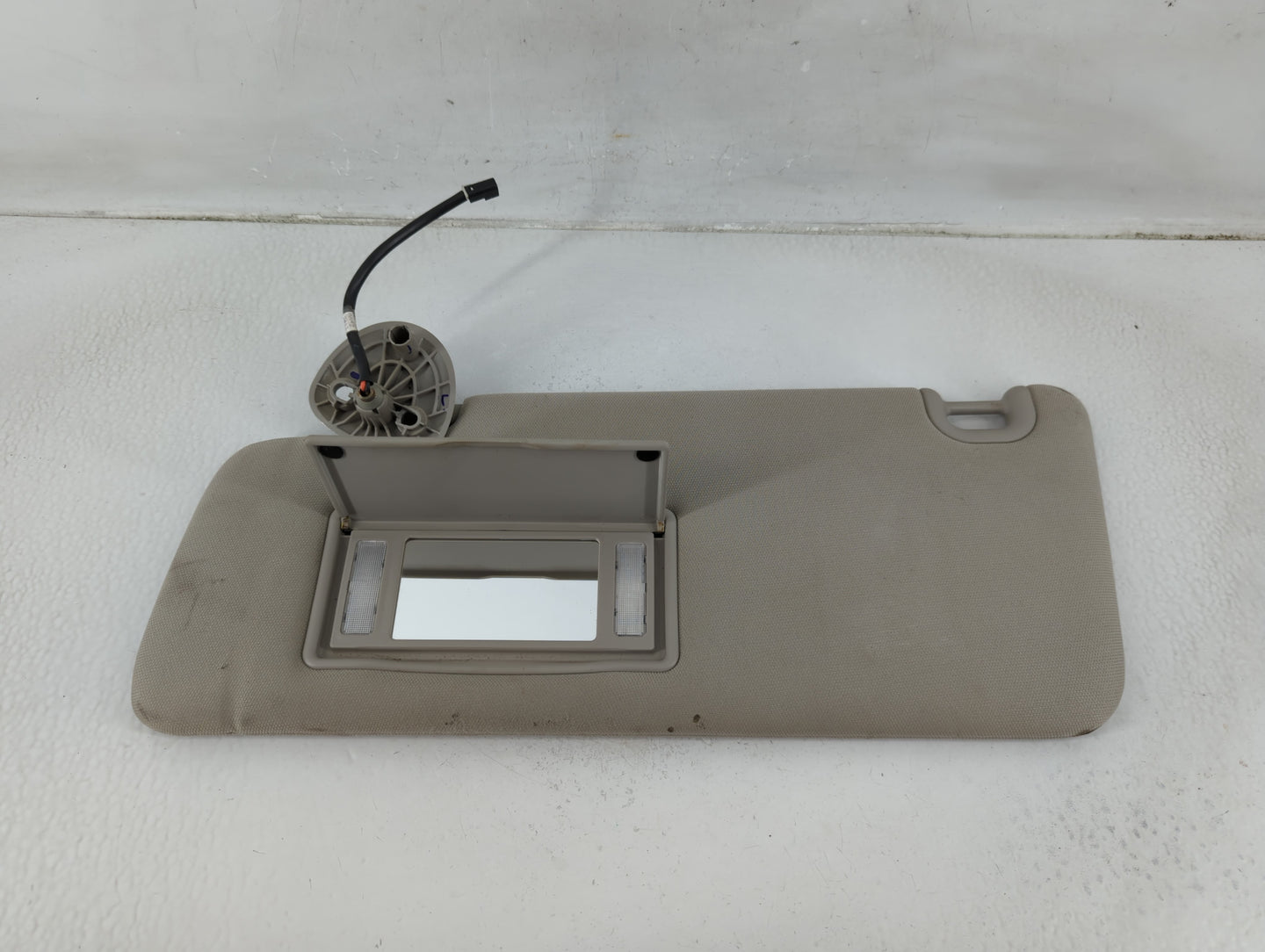 2014 Dodge Ram 1500 Sun Visor Shade Replacement Driver Left Mirror Fits Fits 2013 2015 2016 2017 2018 OEM Used Auto Parts - 