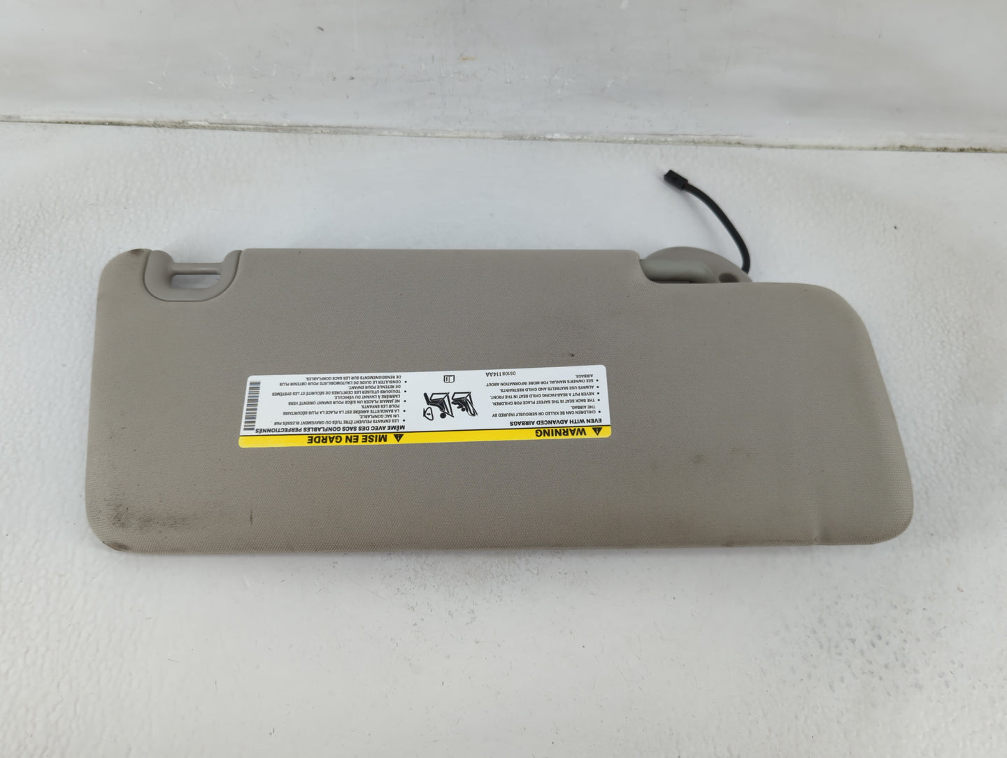 2014 Dodge Ram 1500 Sun Visor Shade Replacement Driver Left Mirror Fits Fits 2013 2015 2016 2017 2018 OEM Used Auto Parts - 