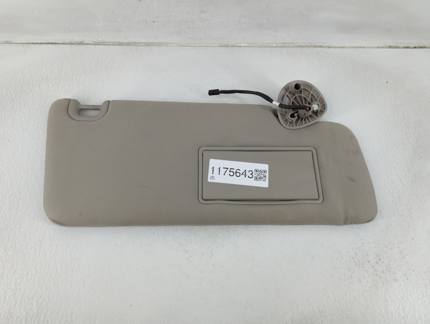 2014 Dodge Ram 1500 Sun Visor Shade Replacement Passenger Right Mirror Fits Fits 2013 2015 2016 2017 2018 OEM Used Auto Part