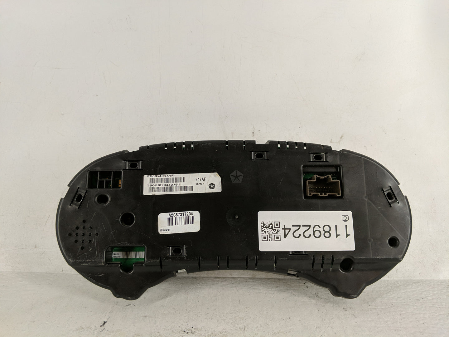2014 Dodge Ram 1500 Instrument Cluster Speedometer Gauges P/N:P56054947AF Fits OEM Used Auto Parts - Oemusedautoparts1.com