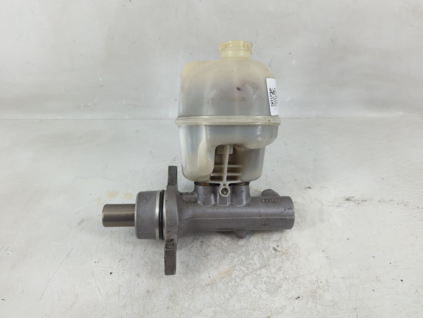 2007-2008 Dodge Ram 1500 Brake Master Cylinder 1208549 - Oemusedautoparts1.com