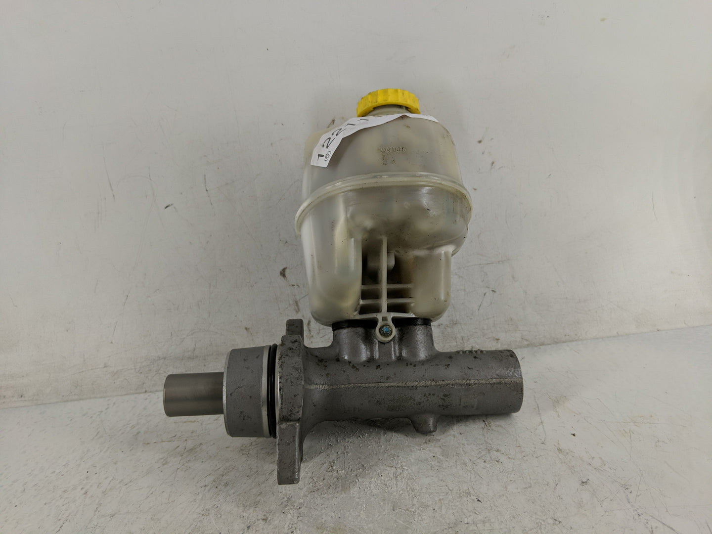 2007-2008 Dodge Ram 1500 Brake Master Cylinder - Oemusedautoparts1.com