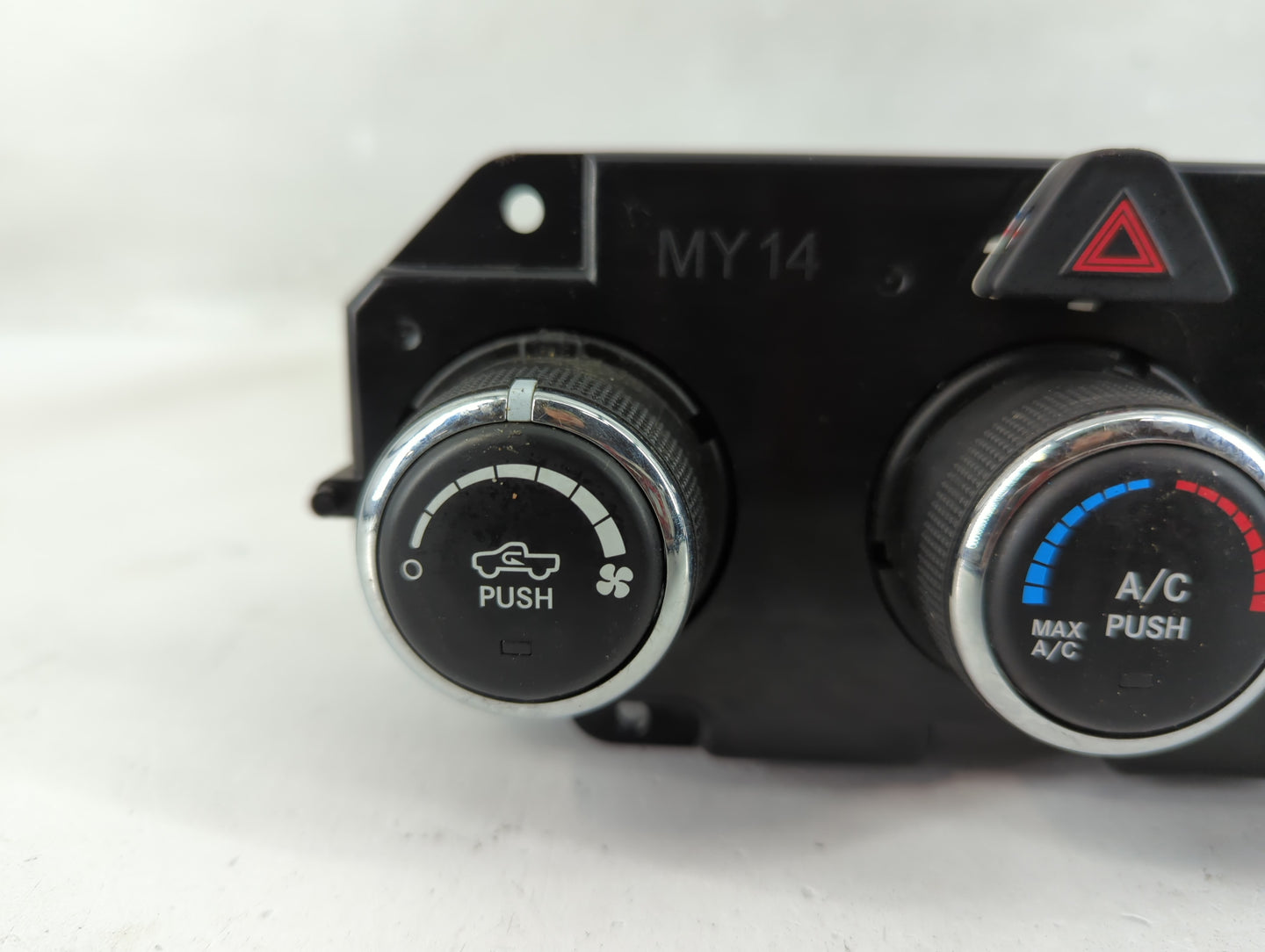 2014 Dodge Ram 1500 Climate Control Module Temperature AC/Heater Replacement P/N:P68186217AC Fits OEM Used Auto Parts - Oemu