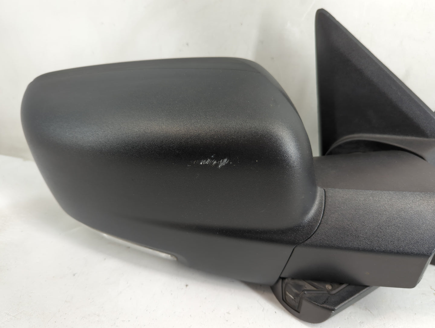 2014 Dodge Ram 1500 Passenger Side View Mirror - Right Door Mirror OEM Used - Oemusedautoparts1.com