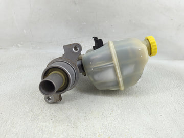 2007-2008 Dodge Ram 1500 Brake Master Cylinder