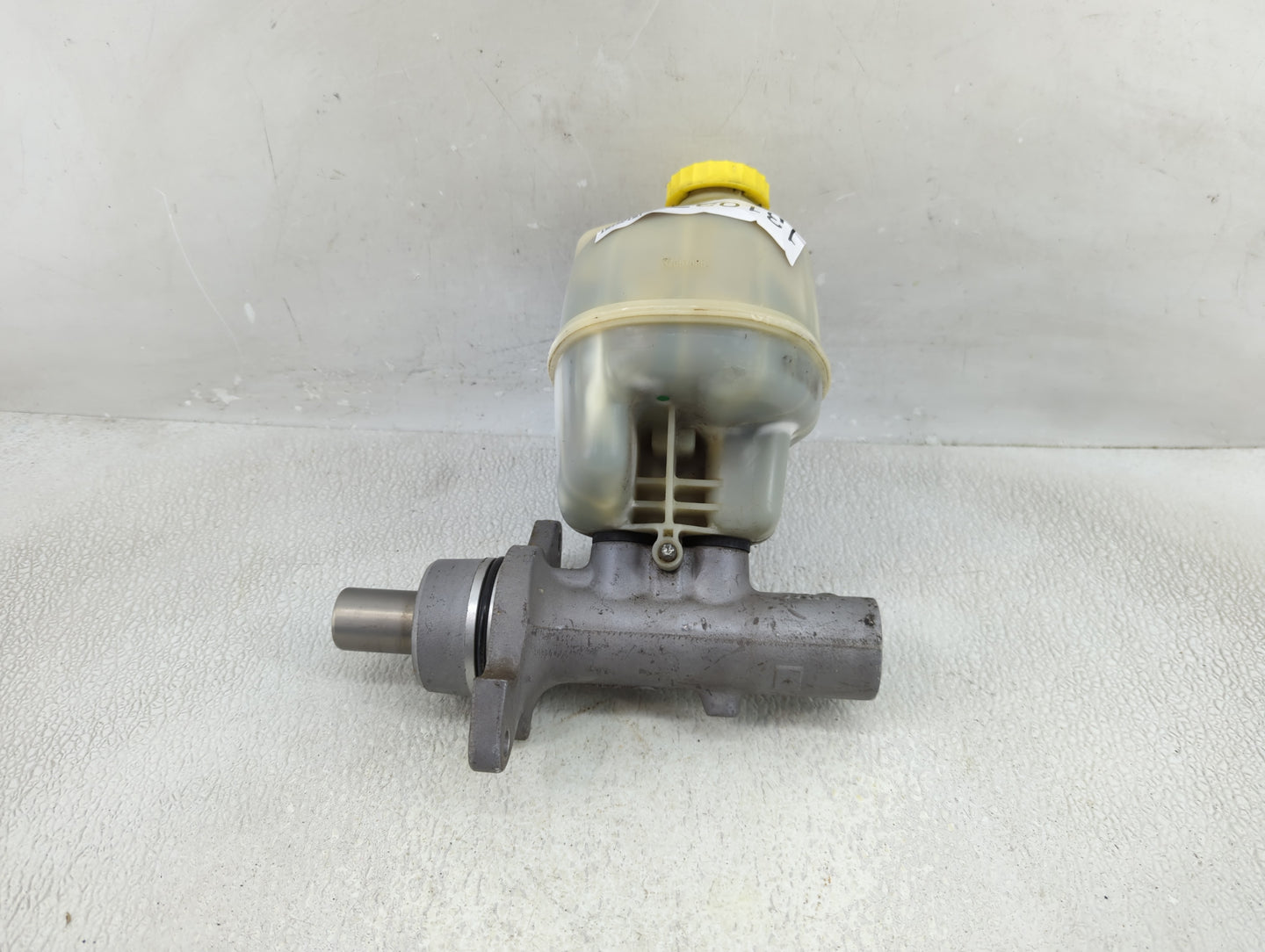 2007-2008 Dodge Ram 1500 Brake Master Cylinder - Oemusedautoparts1.com
