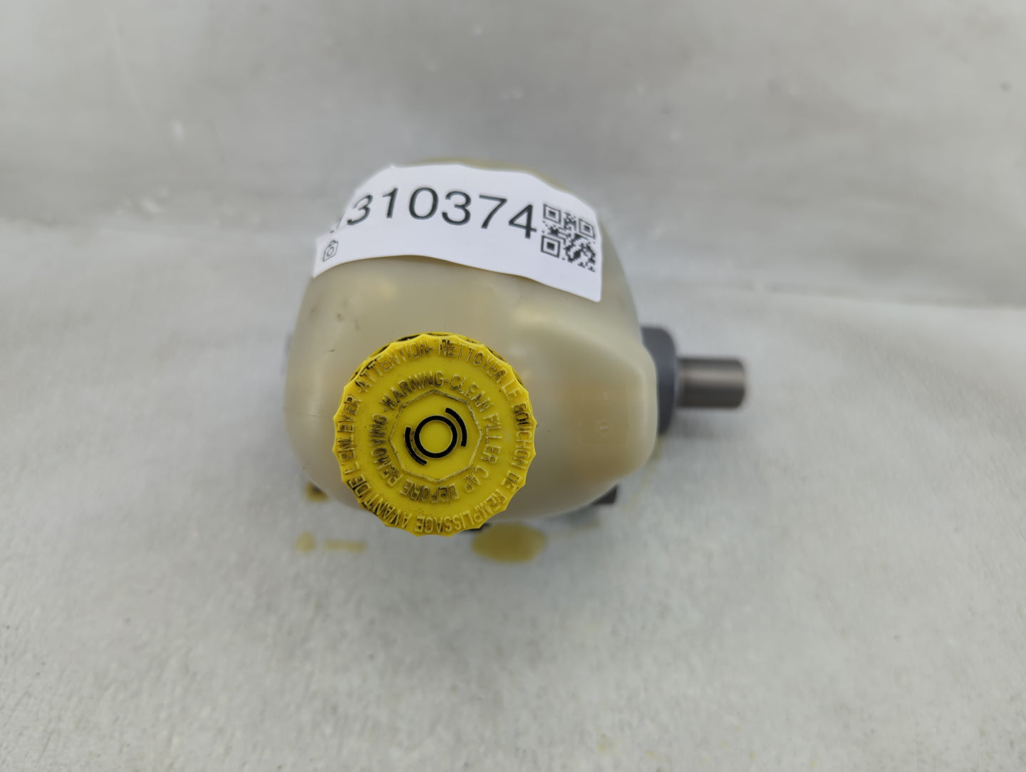 2007-2008 Dodge Ram 1500 Brake Master Cylinder - Oemusedautoparts1.com