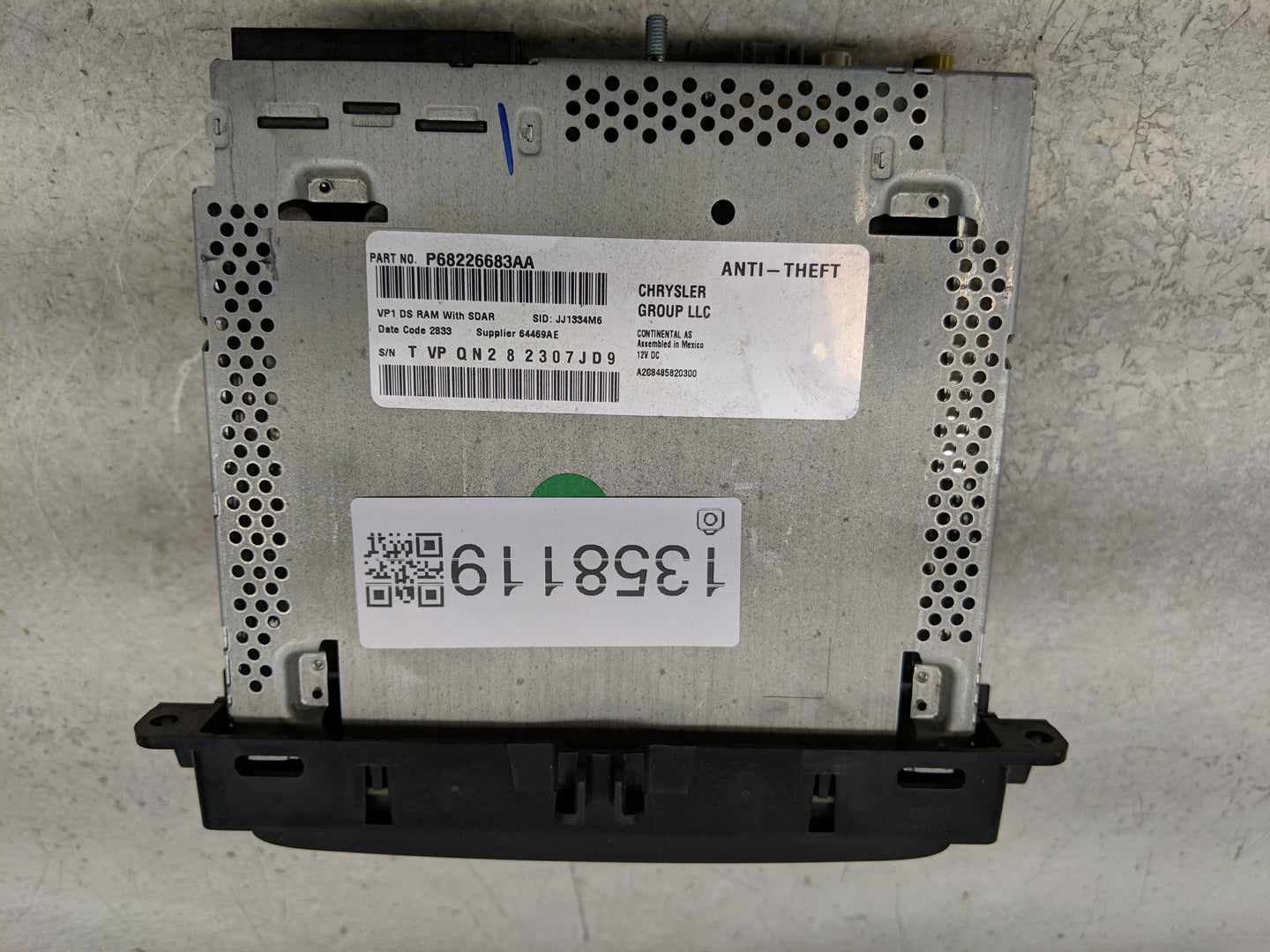 2014 Dodge Ram 1500 Radio AM FM Cd Player Receiver Replacement P/N:68226683AA Fits OEM Used Auto Parts - Oemusedautoparts1.c