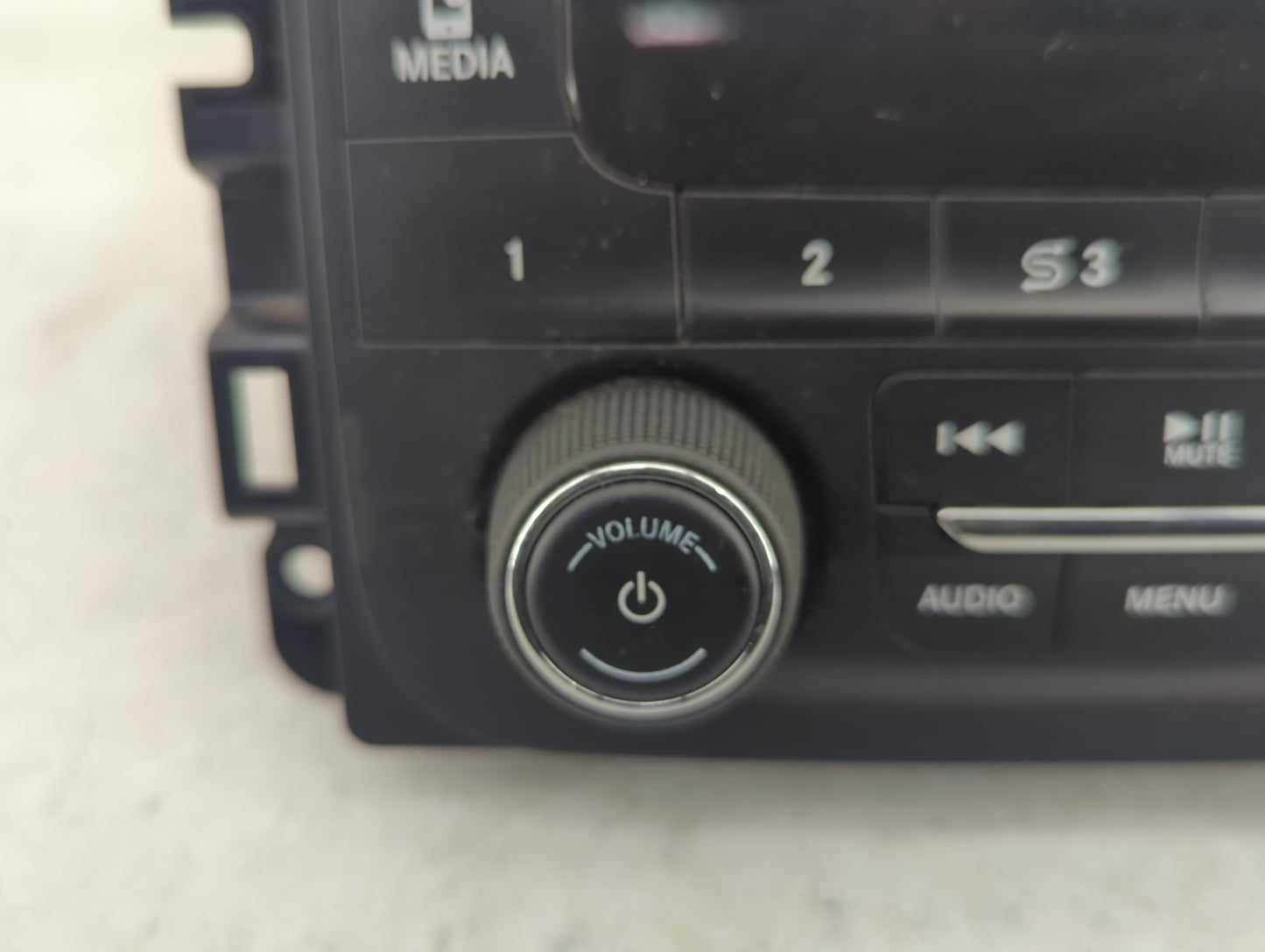 2014 Dodge Ram 1500 Radio AM FM Cd Player Receiver Replacement P/N:P68226683AA Fits OEM Used Auto Parts - Oemusedautoparts1.