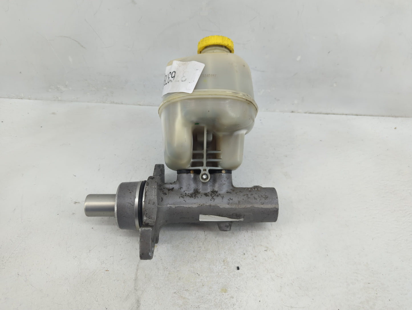 2007-2008 Dodge Ram 1500 Brake Master Cylinder - Oemusedautoparts1.com