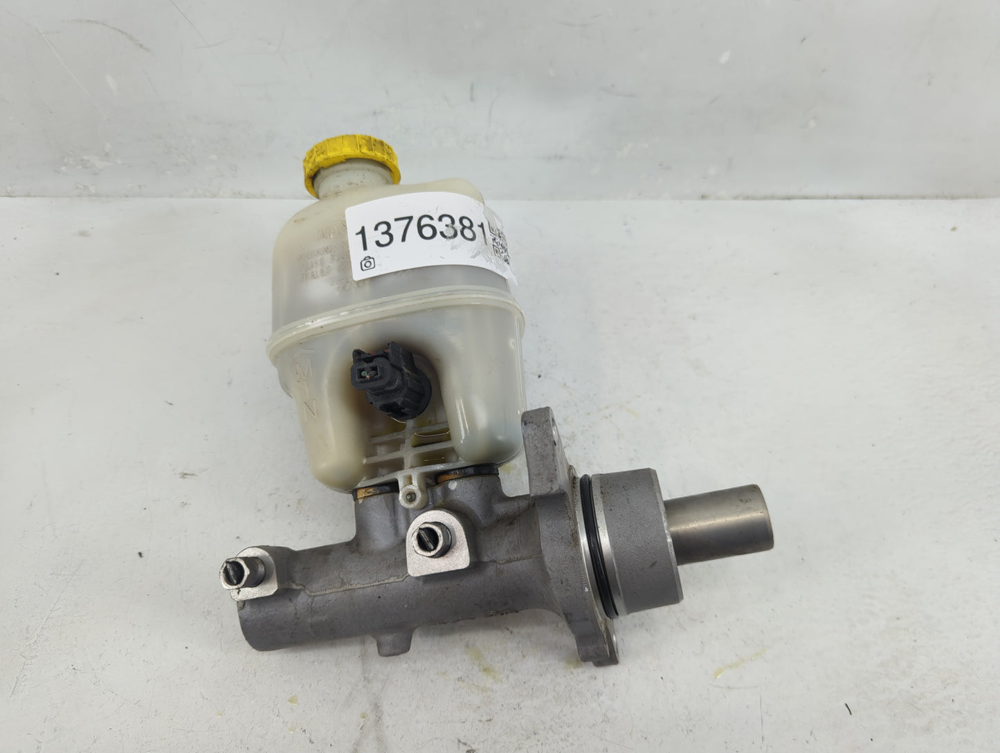 2007-2008 Dodge Ram 1500 Brake Master Cylinder - Oemusedautoparts1.com