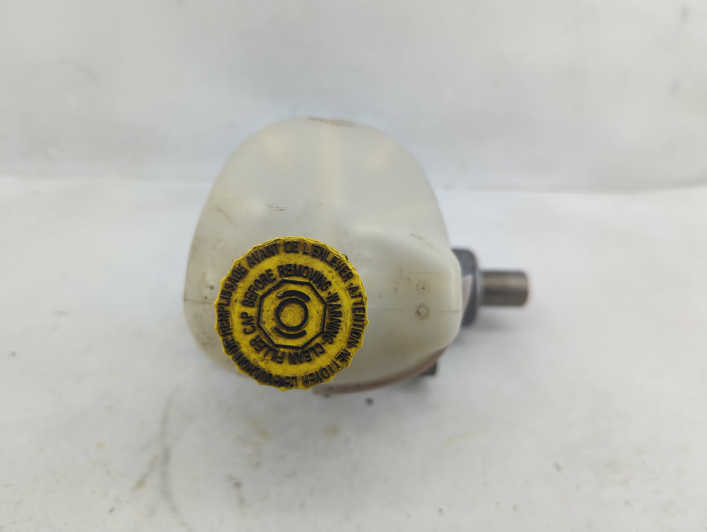 2007-2008 Dodge Ram 1500 Brake Master Cylinder - Oemusedautoparts1.com