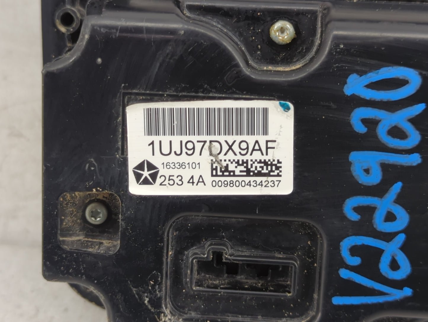2014 Dodge Ram 1500 Climate Control Module Temperature AC/Heater Replacement P/N:1UJ97DX9AF Fits OEM Used Auto Parts - Oemus