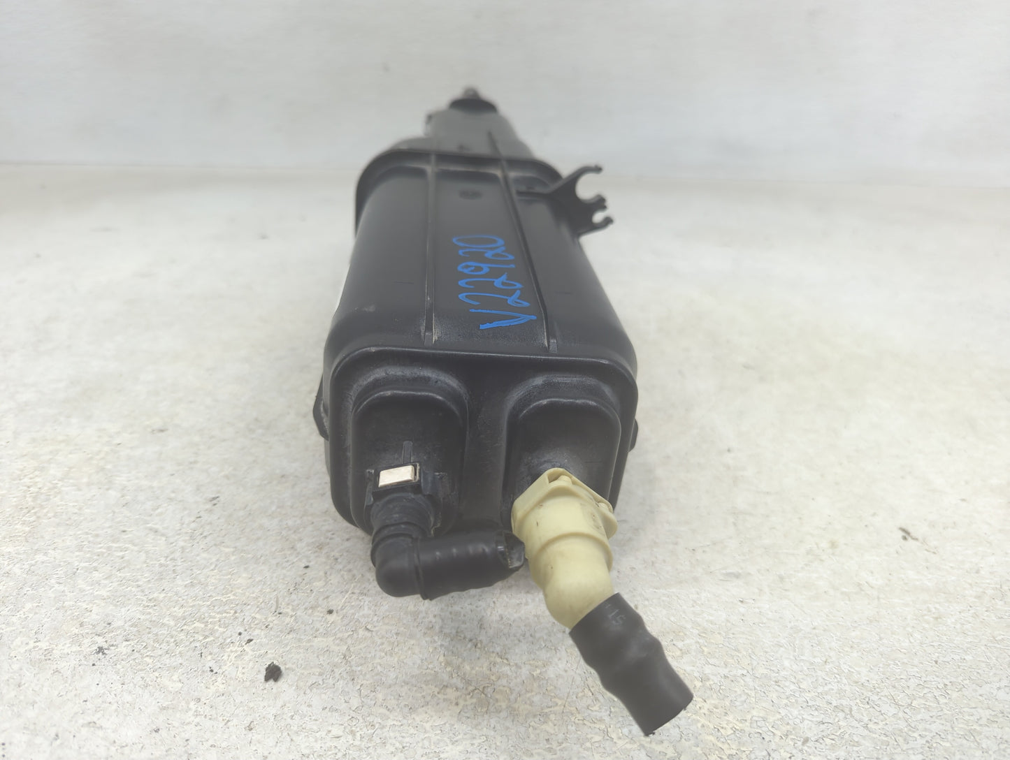2014 Dodge Ram 1500 Fuel Vapor Charcoal Canister - Oemusedautoparts1.com