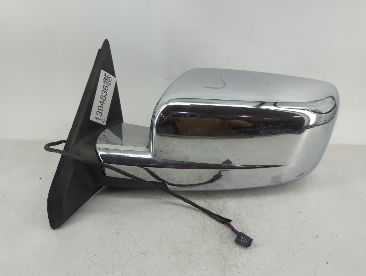 2014 Dodge Ram 1500 Driver Side View Mirror - Left Door Mirror OEM Used - Oemusedautoparts1.com