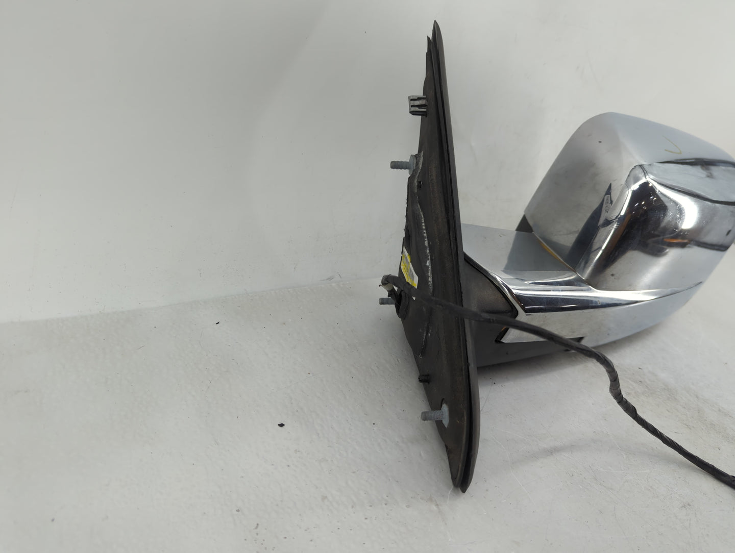 2014 Dodge Ram 1500 Driver Side View Mirror - Left Door Mirror OEM Used - Oemusedautoparts1.com