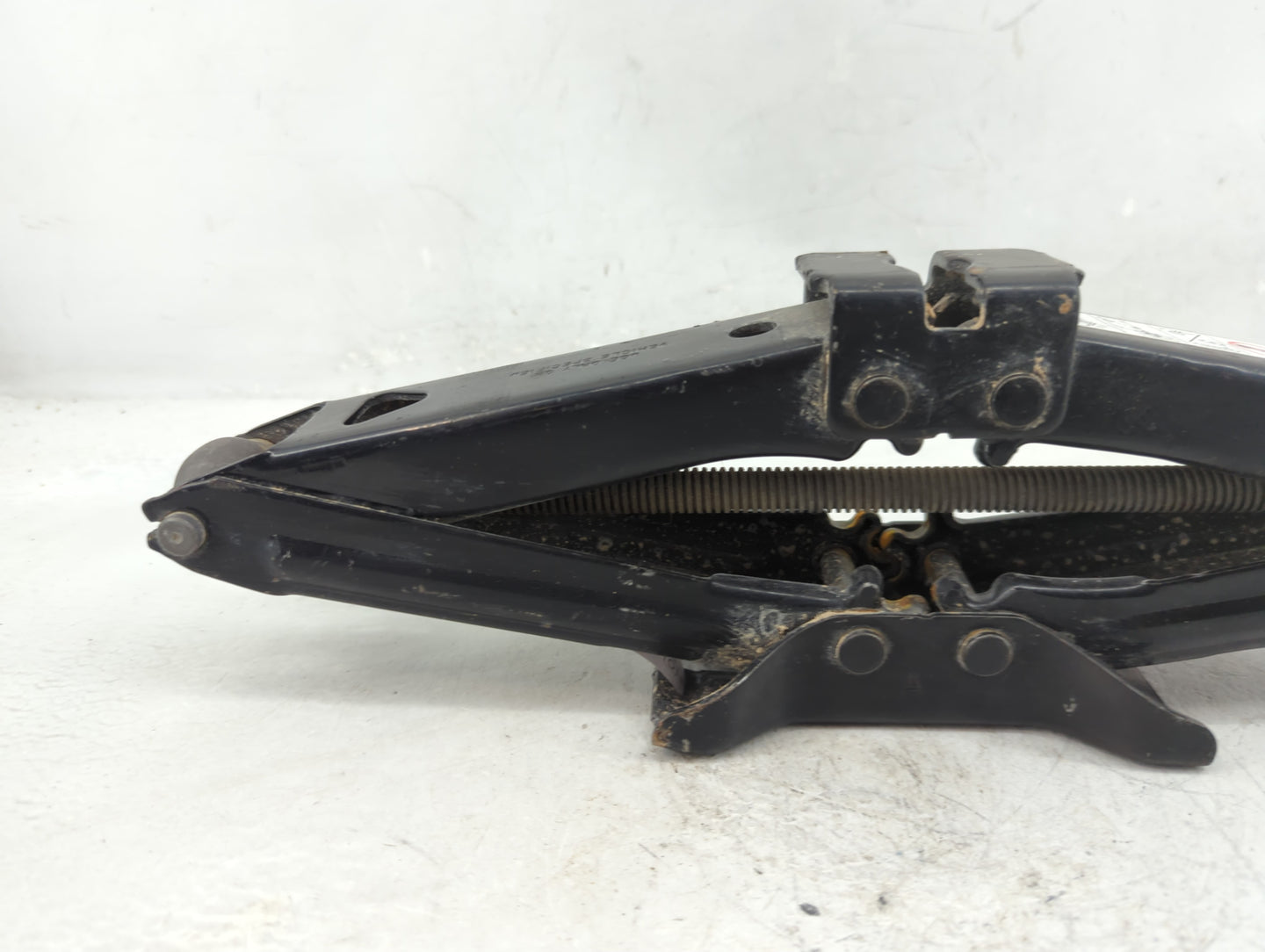 2014 Dodge Ram 1500 Spare Scissor Car Jack 1396470 - Oemusedautoparts1.com