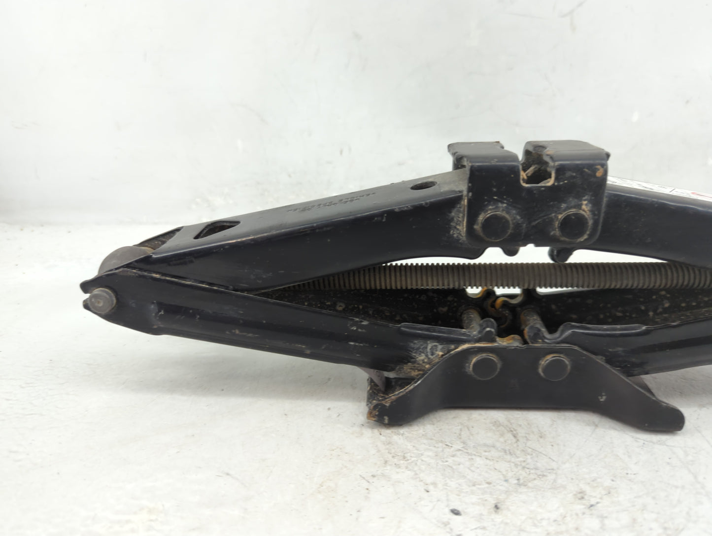 2014 Dodge Ram 1500 Spare Scissor Car Jack 1396470 - Oemusedautoparts1.com