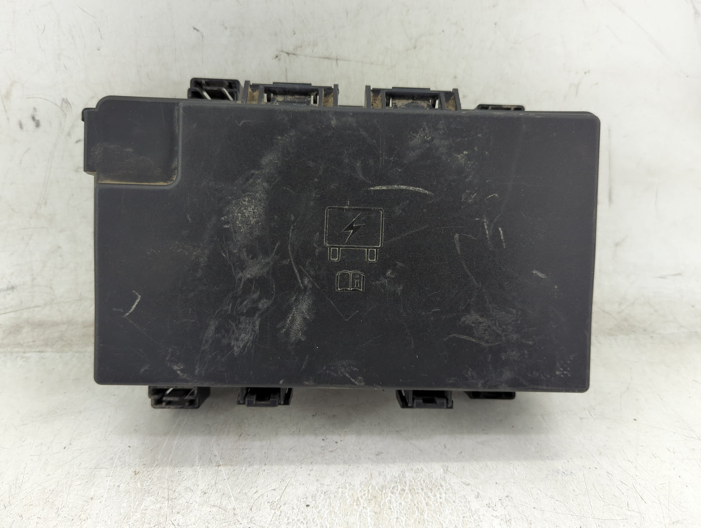 2014 Dodge Ram 1500 Fusebox Fuse Box Panel Relay Module P/N:7140-5131-40 P68089578AE Fits OEM Used Auto Parts - Oemusedautop