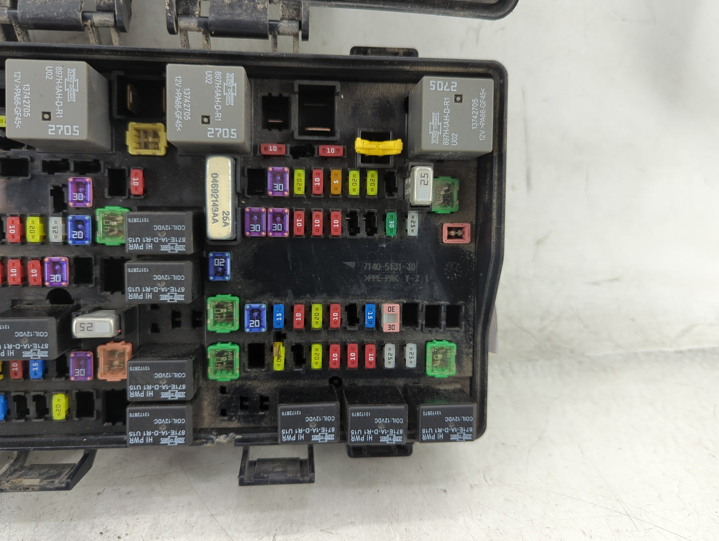 2014 Dodge Ram 1500 Fusebox Fuse Box Panel Relay Module P/N:7140-5131-40 P68089578AE Fits OEM Used Auto Parts - Oemusedautop