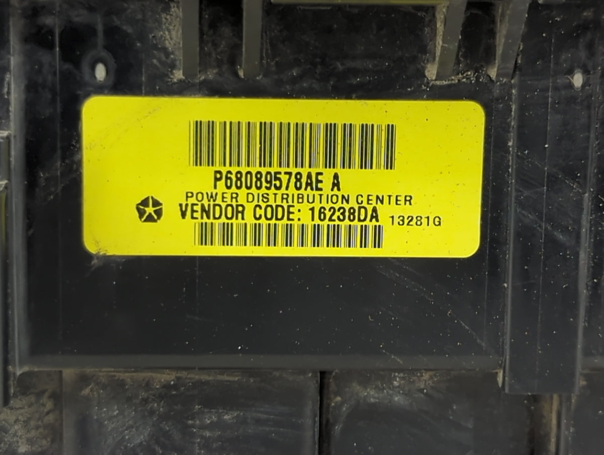 2014 Dodge Ram 1500 Fusebox Fuse Box Panel Relay Module P/N:7140-5131-40 P68089578AE Fits OEM Used Auto Parts - Oemusedautop