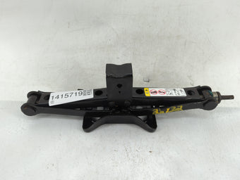 compare product 2014 Dodge Ram 1500 Spare Scissor Car Jack 1415719