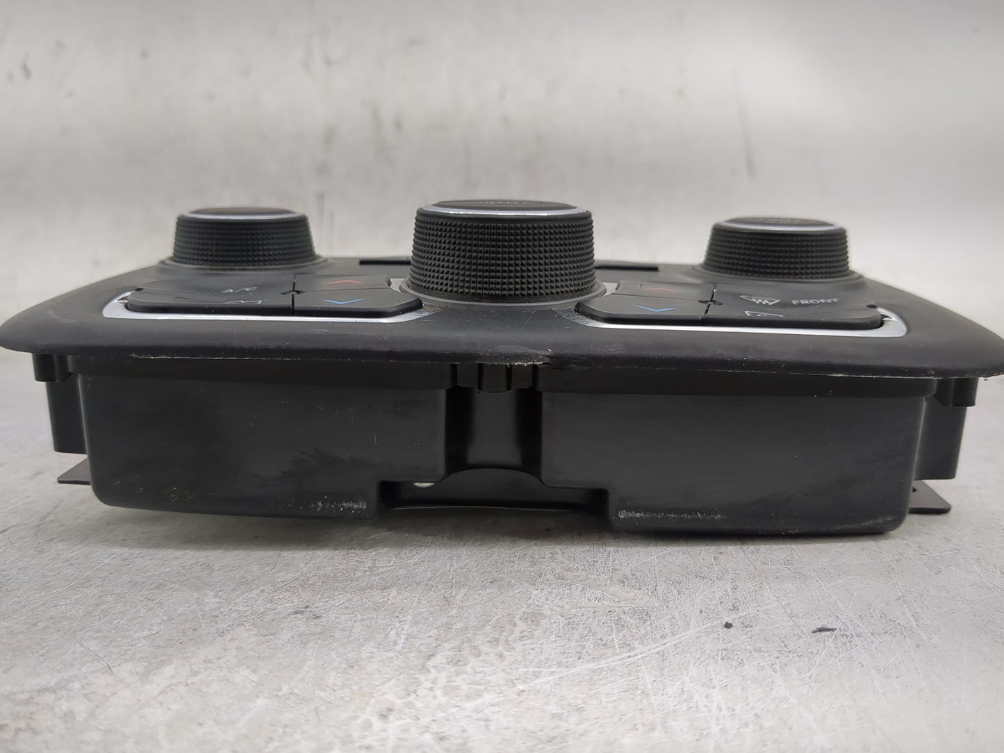 2014 Dodge Ram 1500 Climate Control Module Temperature AC/Heater Replacement P/N:1UJ97DX9AE Fits OEM Used Auto Parts - Oemus