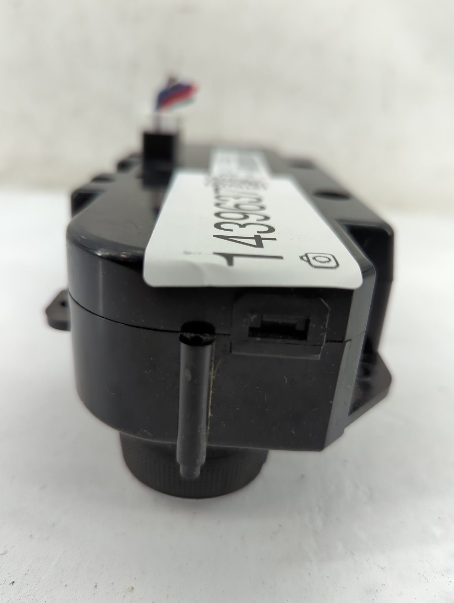 2014 Dodge Ram 1500 Climate Control Module Temperature AC/Heater Replacement P/N:P68186217AC Fits OEM Used Auto Parts - Oemu