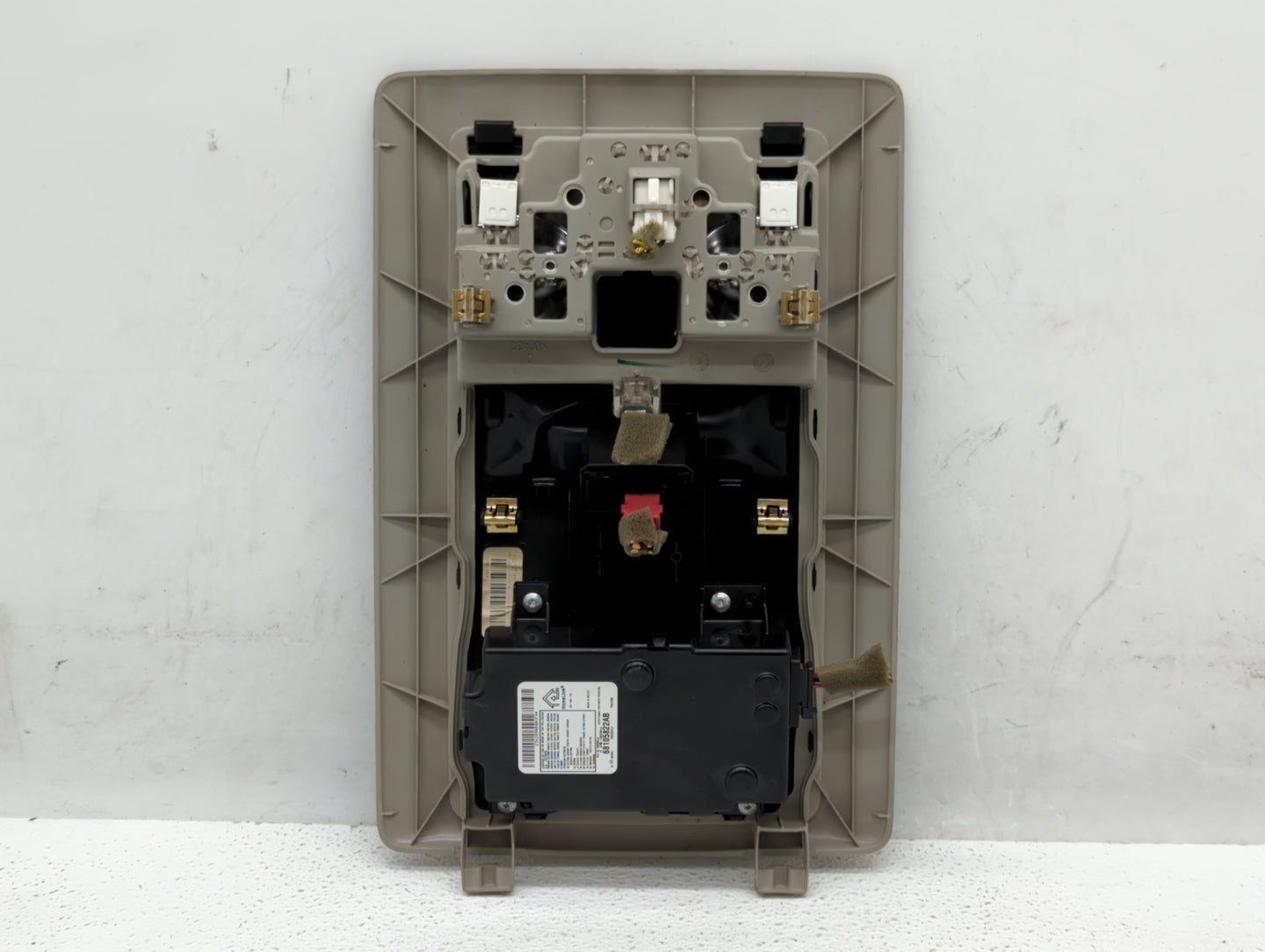2014 Dodge Ram 1500 Center Floor Console P/N:68105822AB Fits Fits 2013 2015 OEM Used Auto Parts - Oemusedautoparts1.com