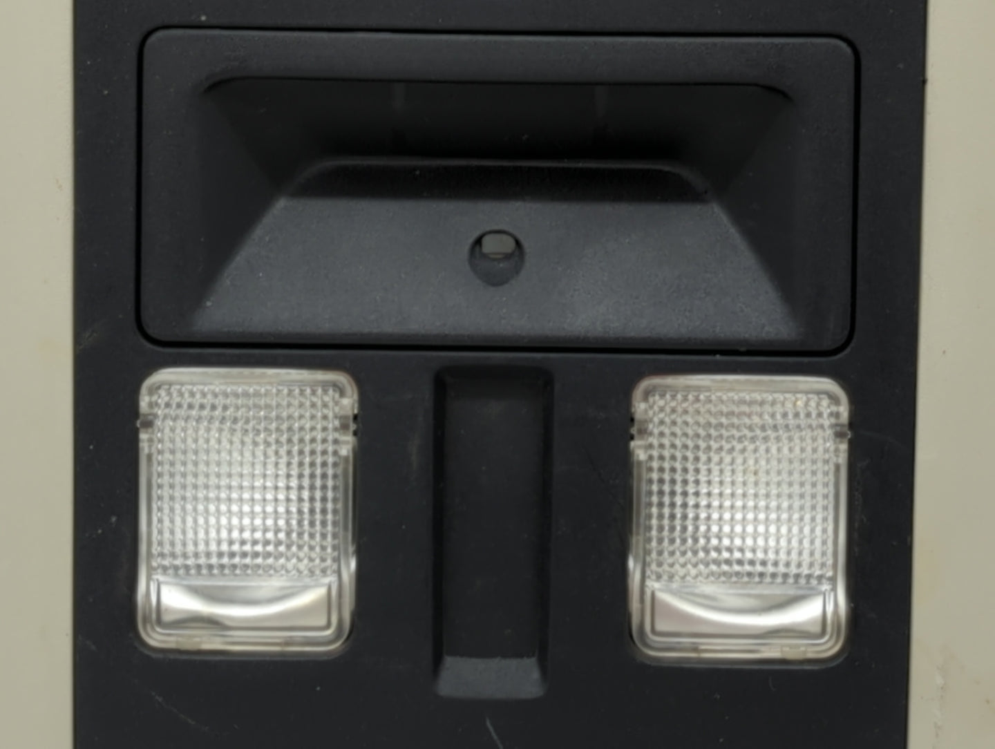 2014 Dodge Ram 1500 Center Floor Console P/N:68105821AB Fits Fits 2013 2015 OEM Used Auto Parts - Oemusedautoparts1.com