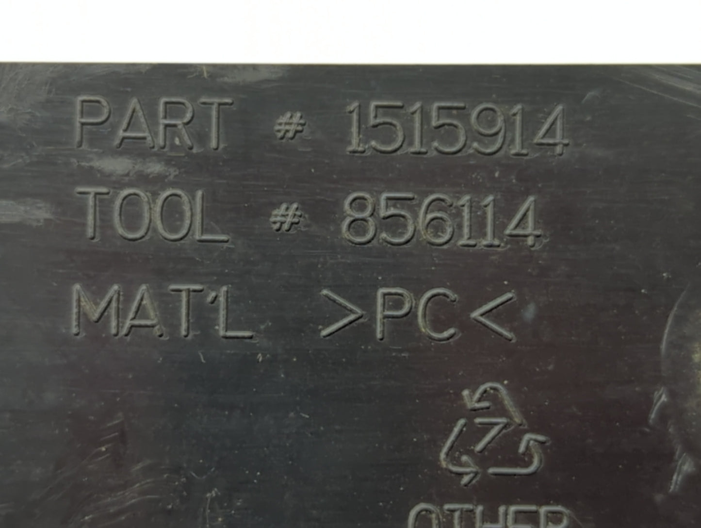 2014 Dodge Ram 1500 Center Floor Console P/N:68105821AB Fits Fits 2013 2015 OEM Used Auto Parts - Oemusedautoparts1.com