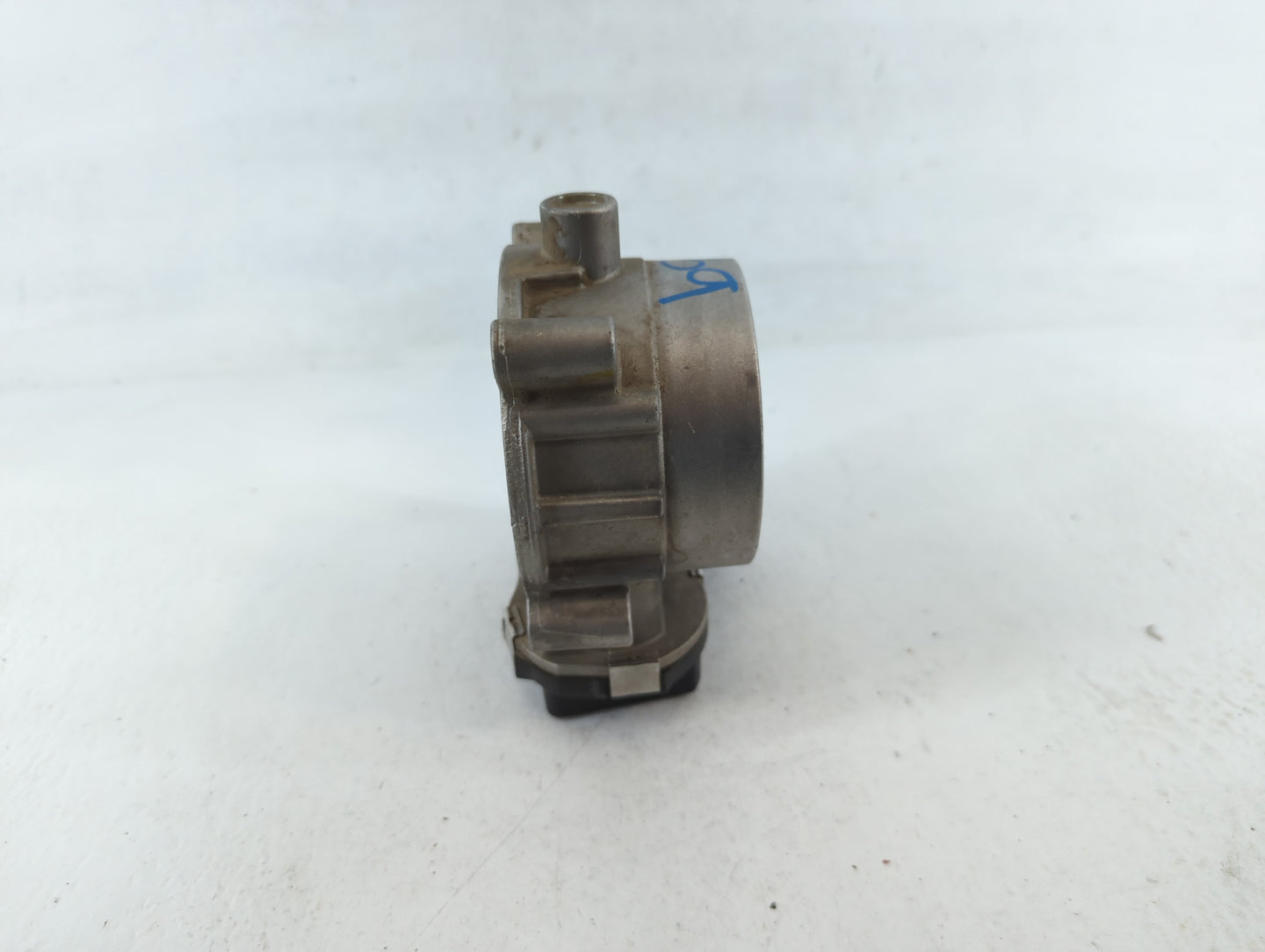 2014 Dodge Ram 1500 Throttle Body P/N:53034251AB Fits Fits 2012 2013 2015 2016 2017 2018 2019 2020 2021 2022 OEM Used Auto P