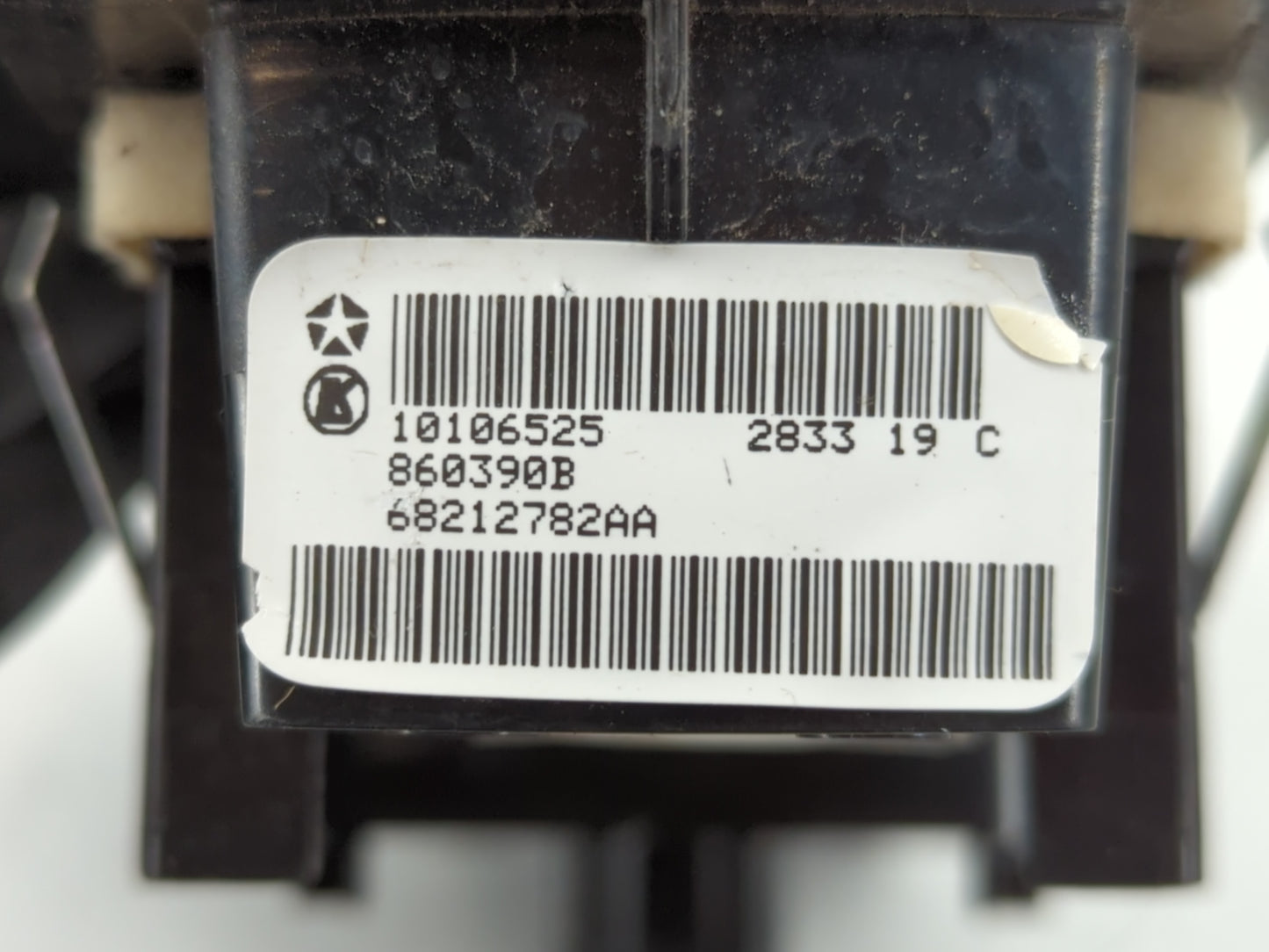 2014 Dodge Ram 1500 Master Power Window Switch Replacement Driver Side Left P/N:P68212782AA Fits OEM Used Auto Parts - Oemus