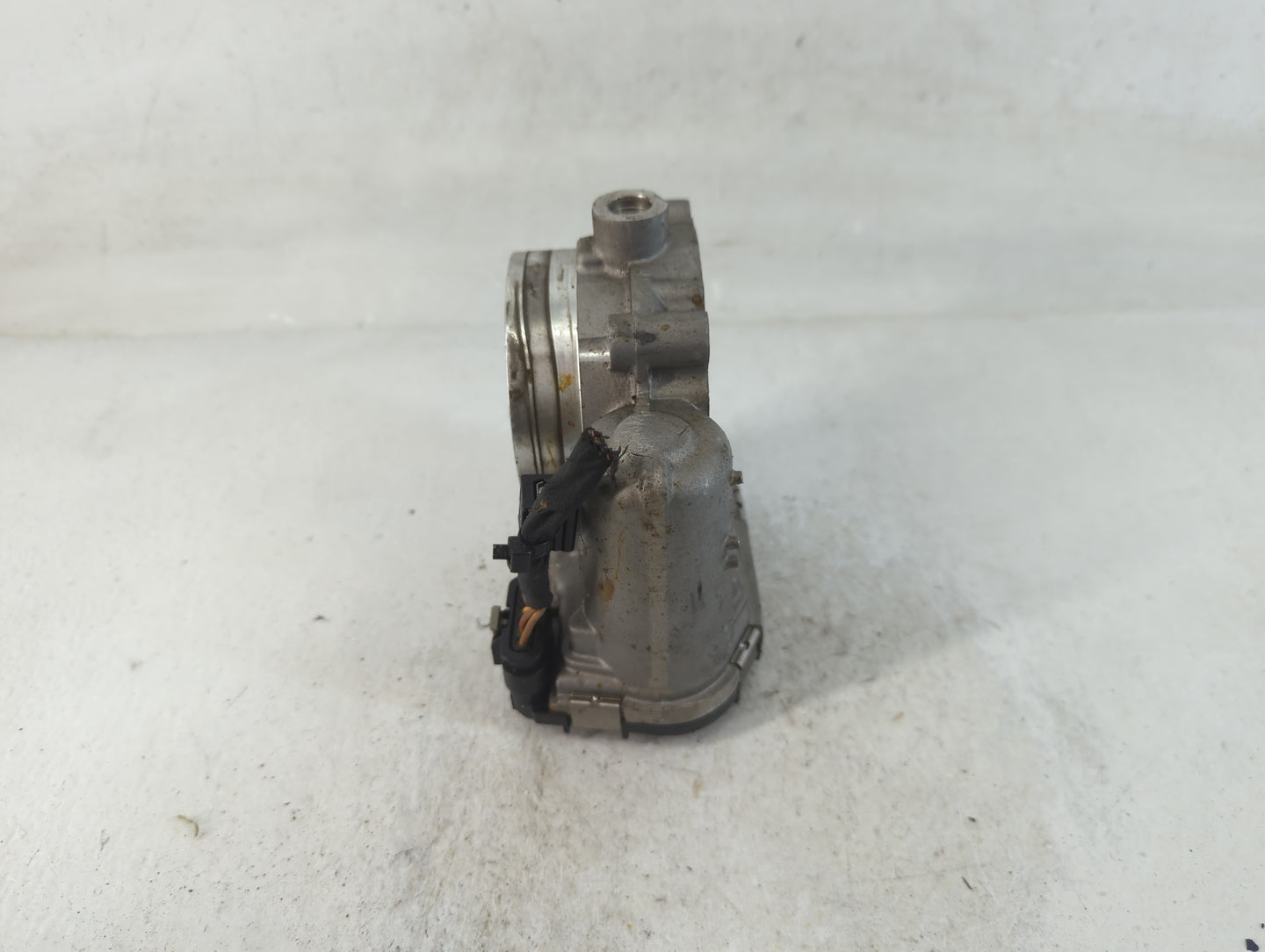 2014 Dodge Ram 1500 Throttle Body P/N:05184349AF Fits Fits 2011 2012 2013 2015 2016 2017 2018 2019 2020 2021 2022 OEM Used A