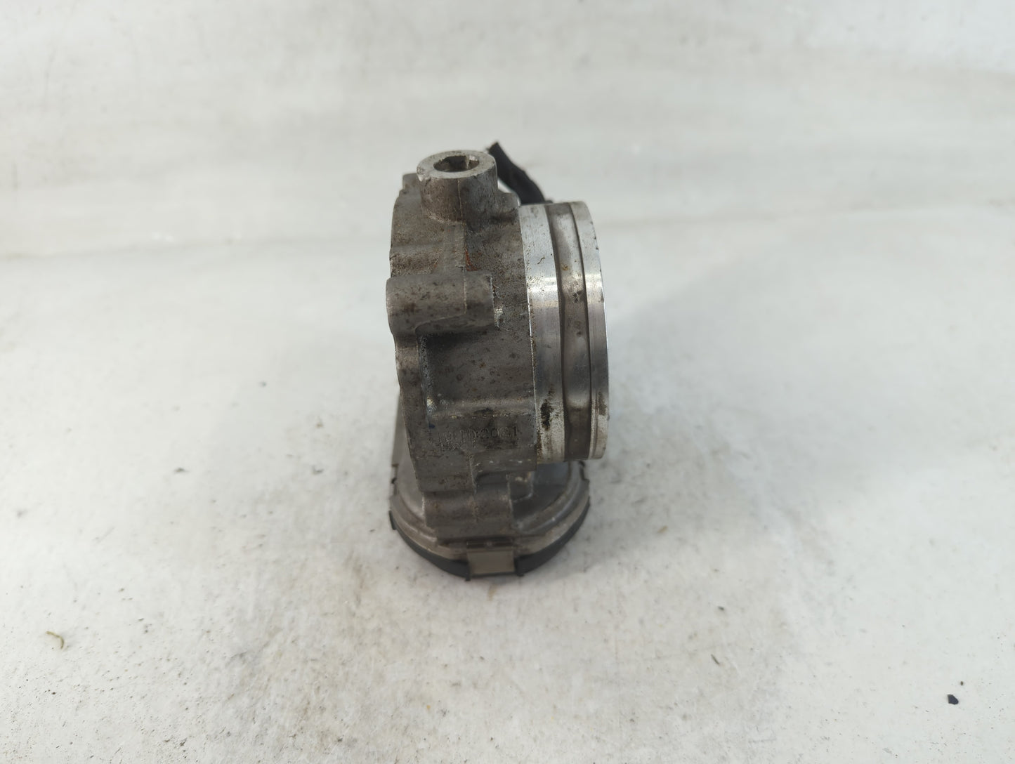 2014 Dodge Ram 1500 Throttle Body P/N:05184349AF Fits Fits 2011 2012 2013 2015 2016 2017 2018 2019 2020 2021 2022 OEM Used A