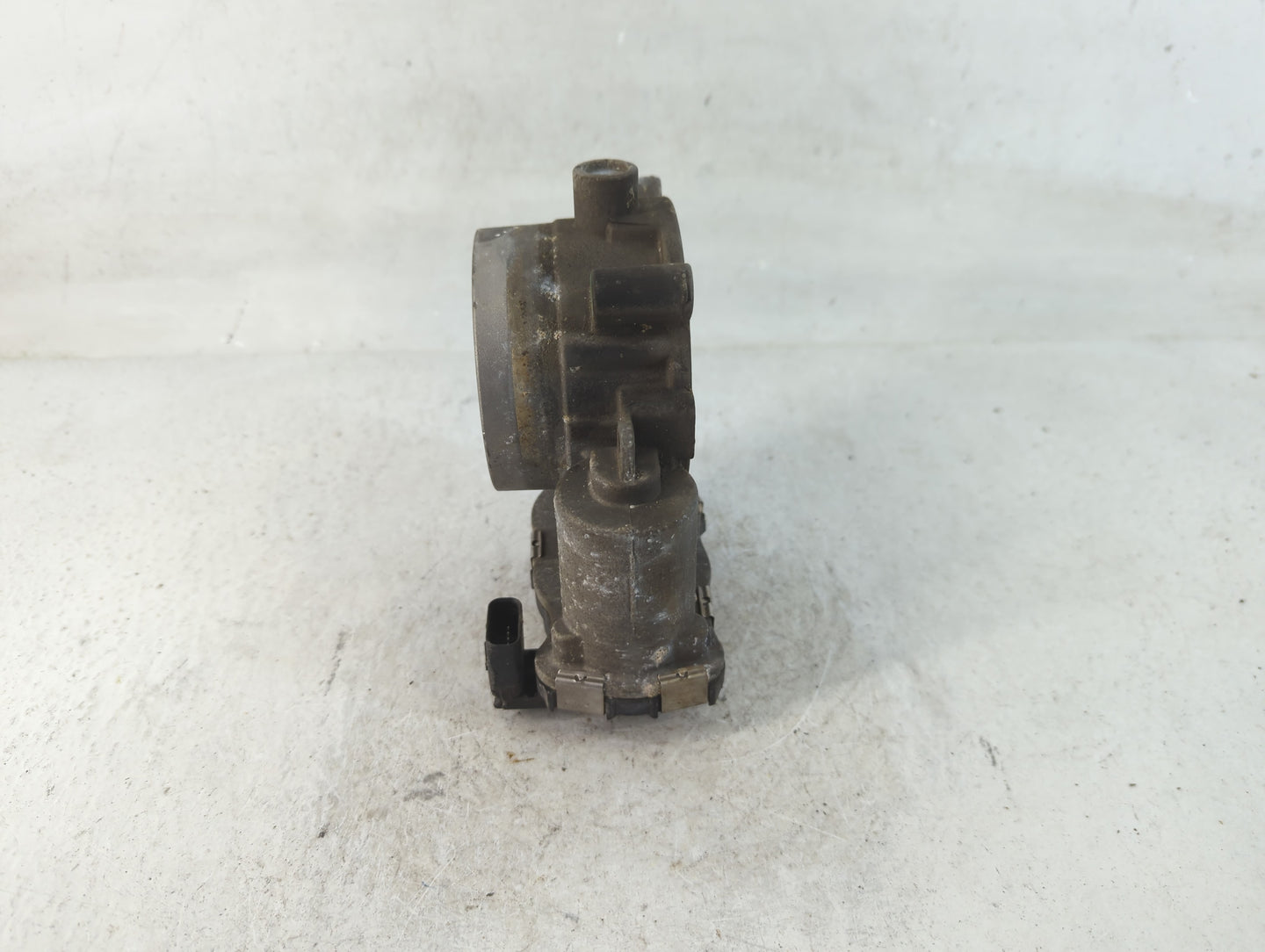 2014 Dodge Ram 1500 Throttle Body P/N:53034251AB Fits Fits 2012 2013 2015 2016 2017 2018 2019 2020 2021 2022 OEM Used Auto P