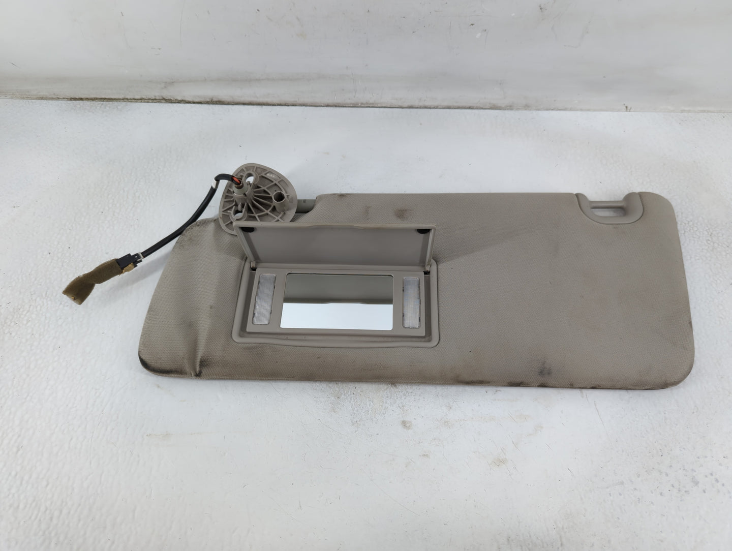 2014 Dodge Ram 1500 Sun Visor Shade Replacement Passenger Right Mirror Fits Fits 2013 2015 2016 2017 2018 OEM Used Auto Part